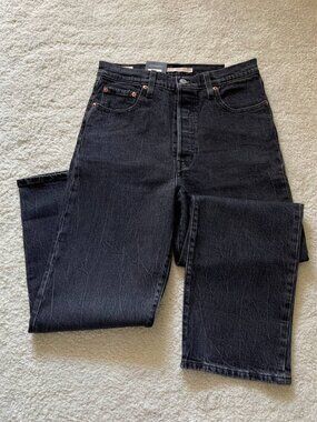 NWT Levi’s Premium Ribcage Straight Ankle Soda Spring Women's Jeans Size 29/27
